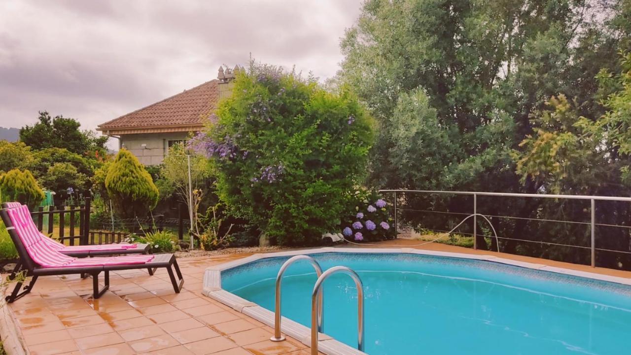 Area Con Piscina *